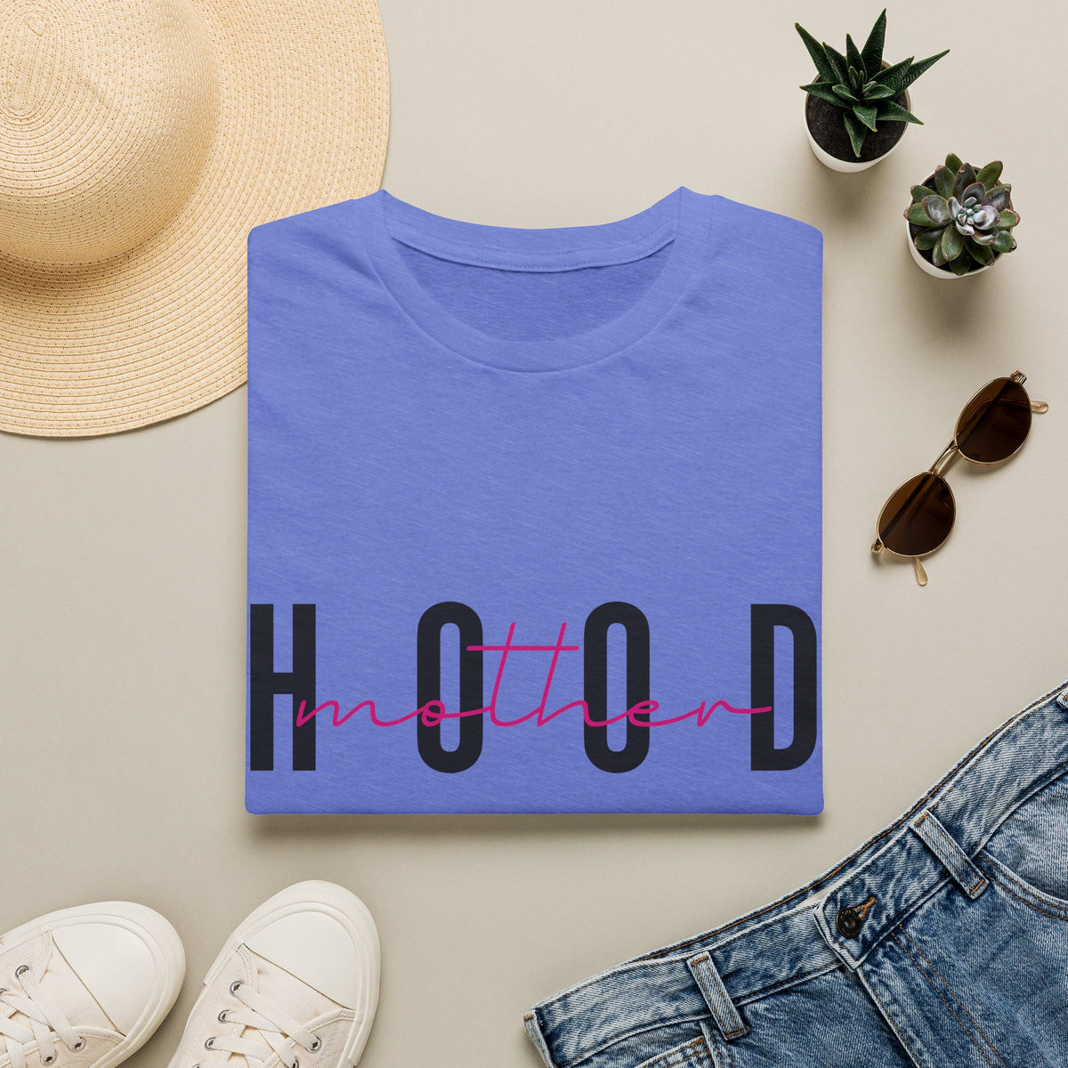 Hood Mum T-Shirt — Trendy 'HOOD' Script Graphic Tee for Mums