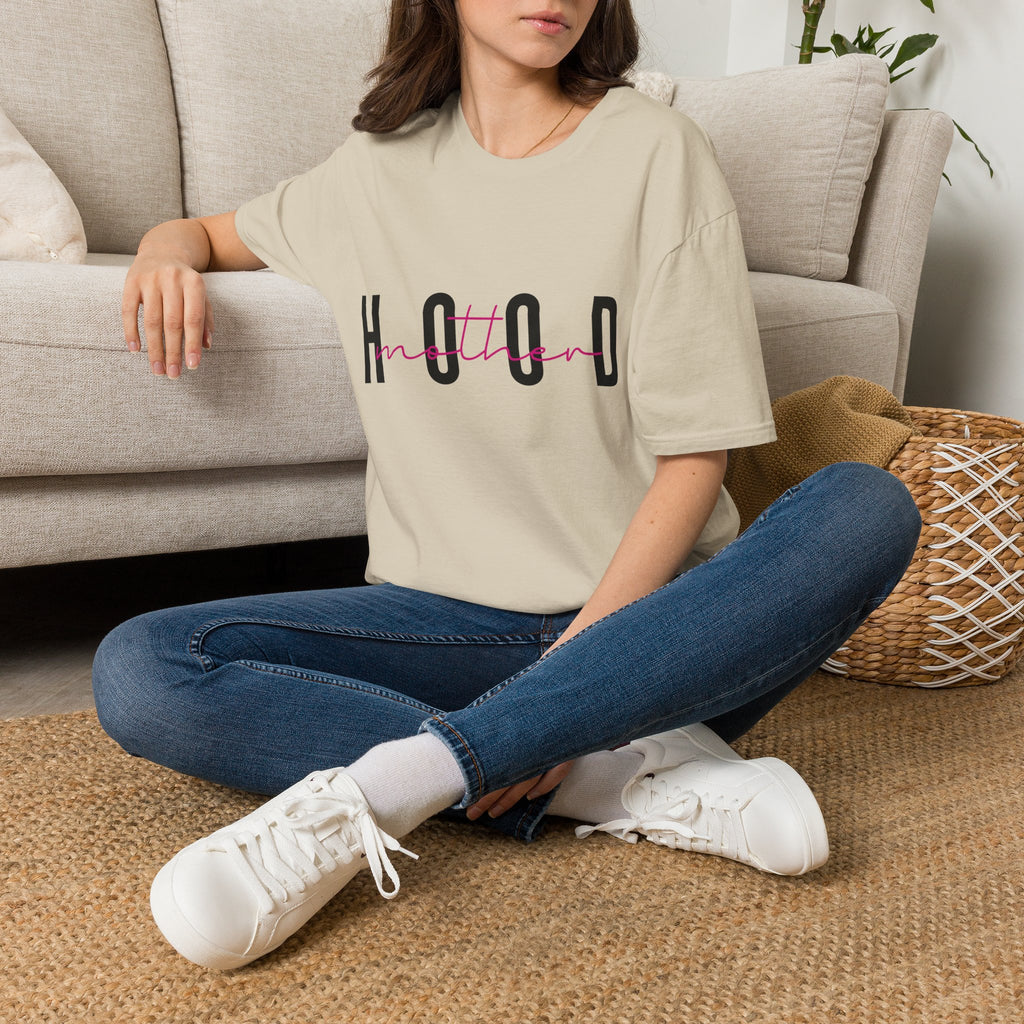 Hood Mum T-Shirt — Trendy 'HOOD' Script Graphic Tee for Mums