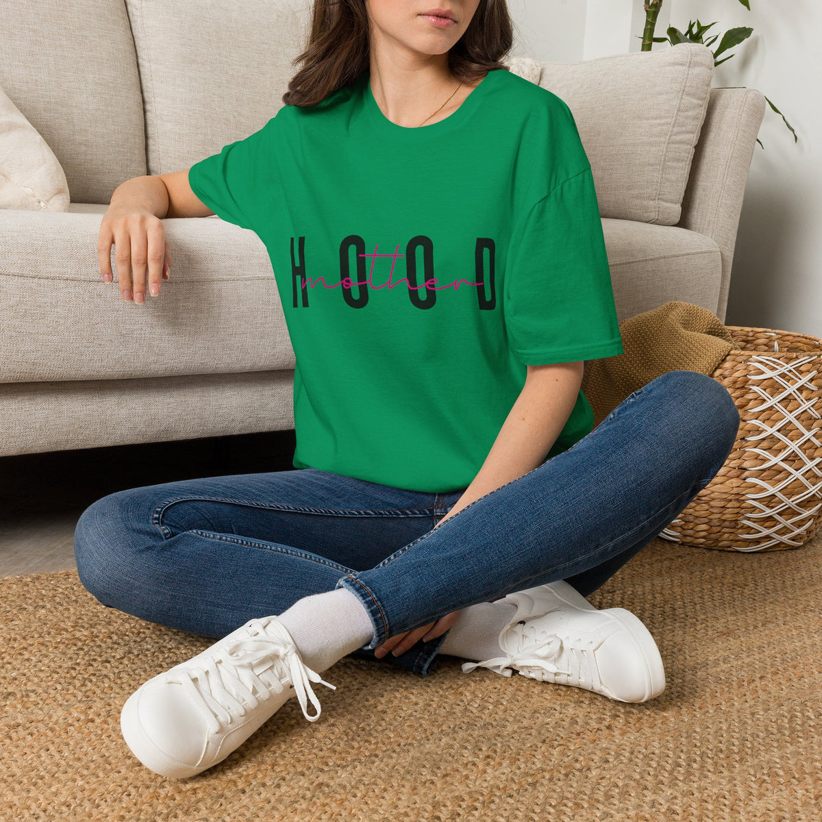 Hood Mum T-Shirt — Trendy 'HOOD' Script Graphic Tee for Mums
