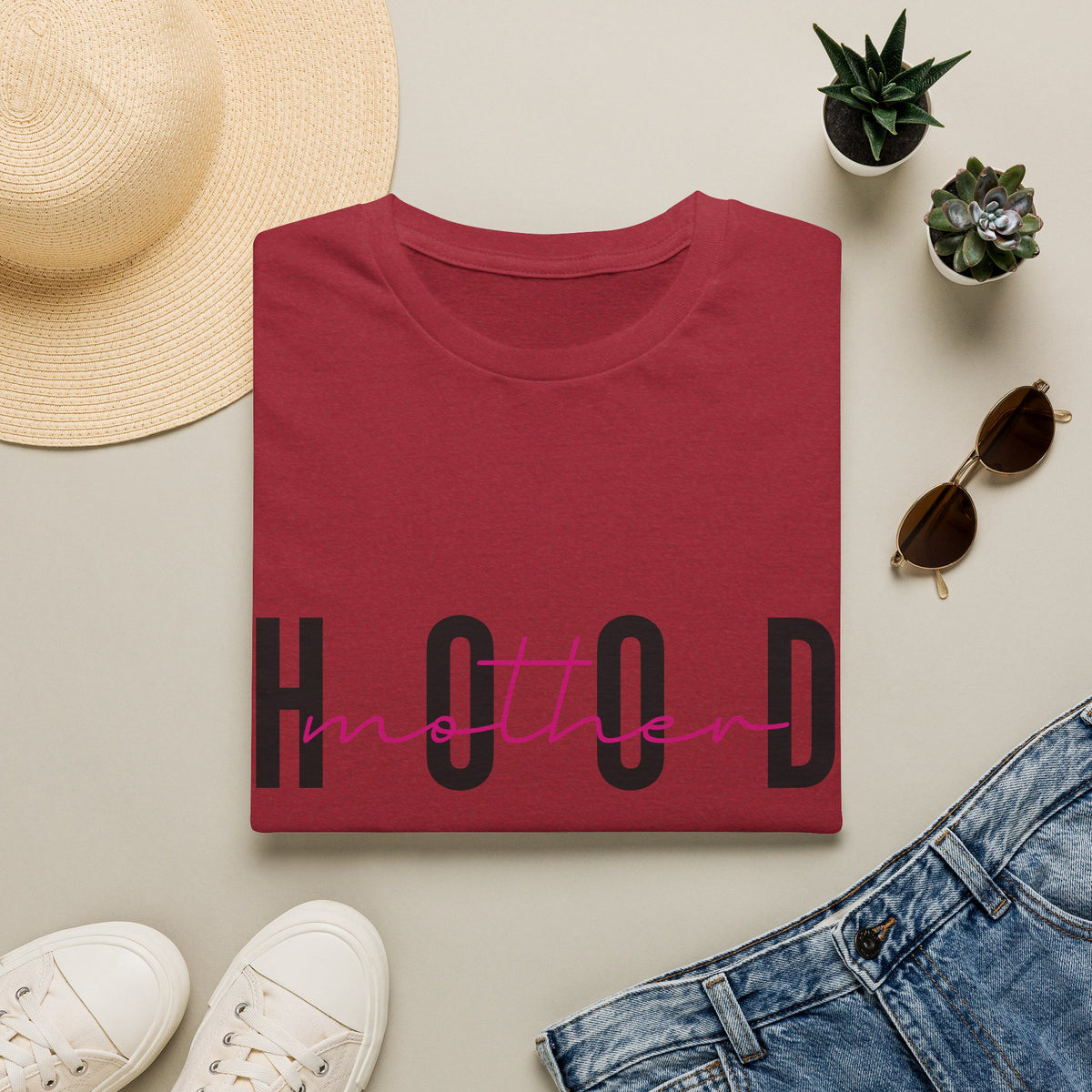 Hood Mum T-Shirt — Trendy 'HOOD' Script Graphic Tee for Mums