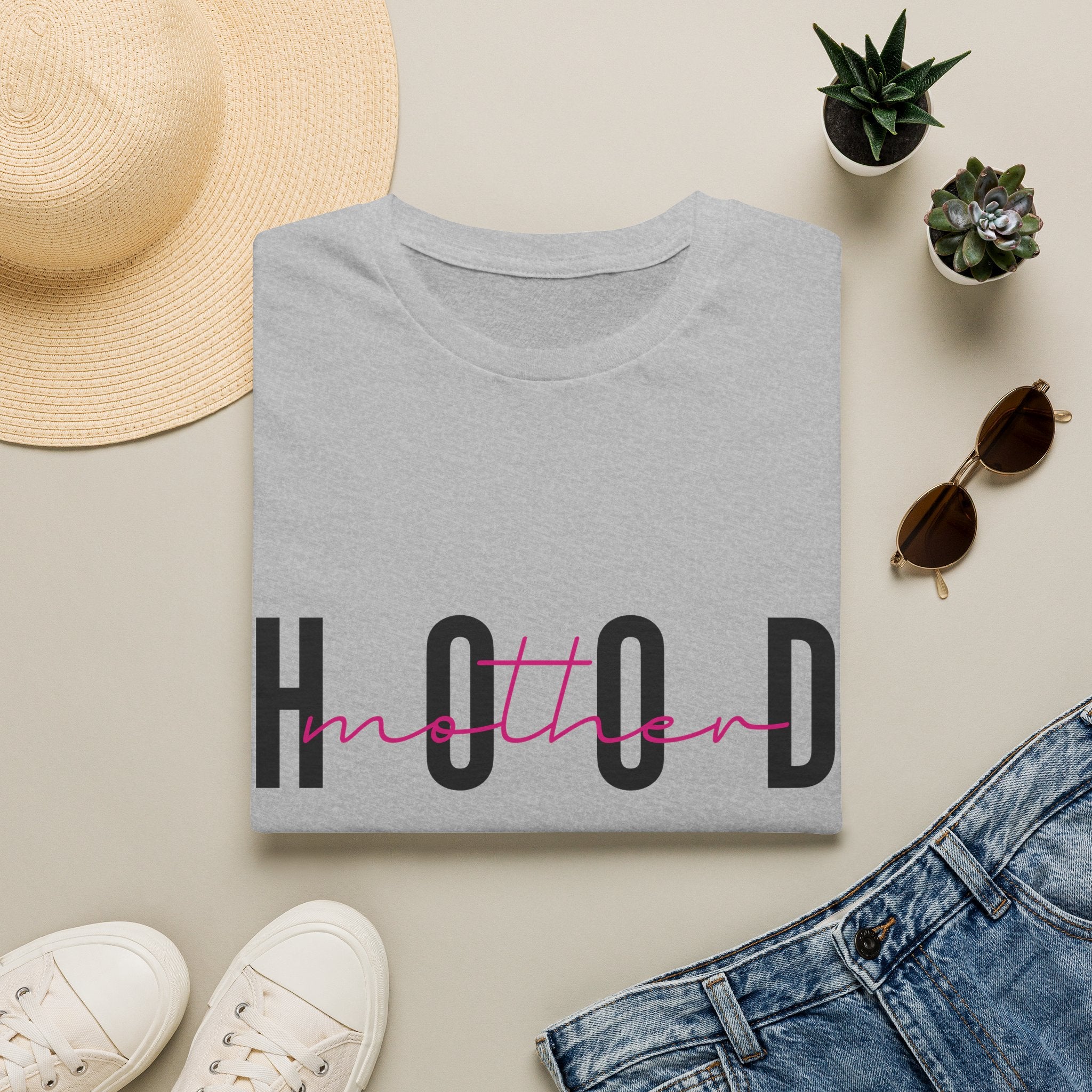 Hood Mum T-Shirt — Trendy 'HOOD' Script Graphic Tee for Mums